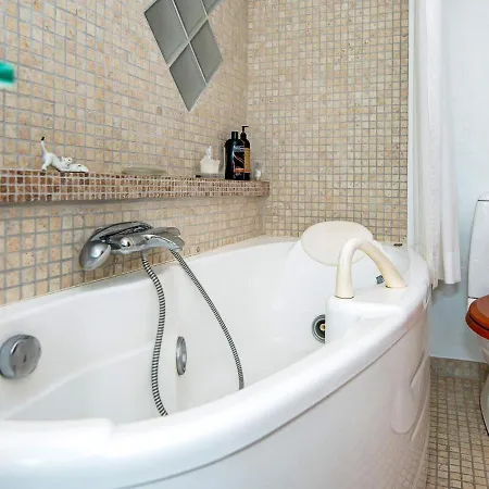 6 Person In Holiday home Knebel